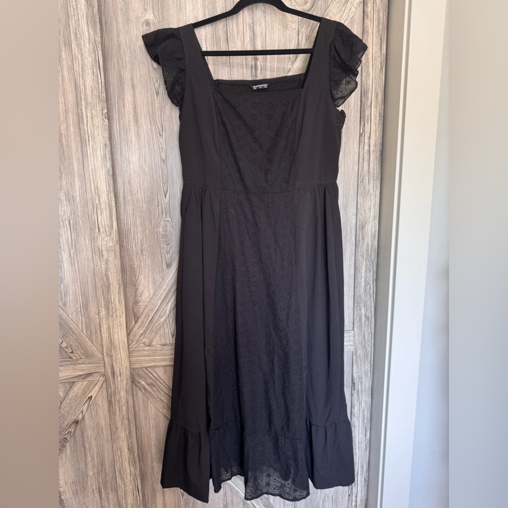 BloomChic Black Eyelet Detail Midi Dress